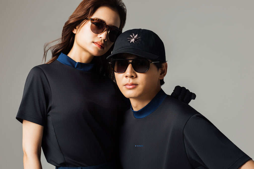 MEN’S｜パフォーマン<br>ロゴ　モックネック - ブラック