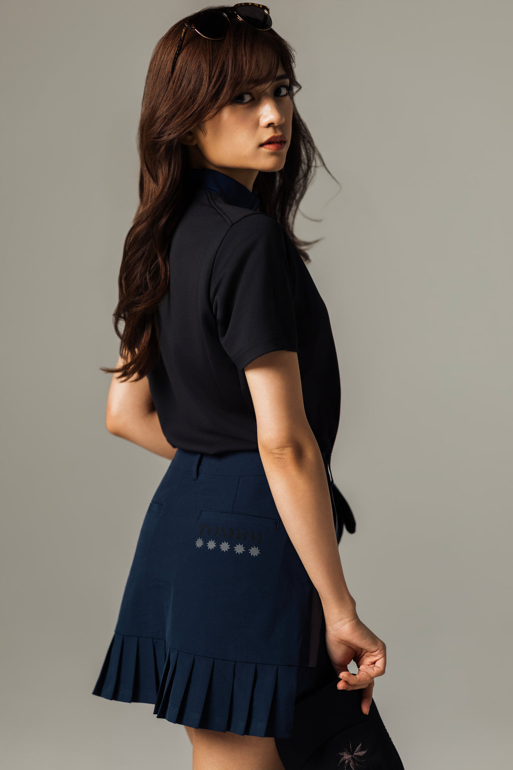 WOMEN’S｜パフォーマンス<br> ロゴモック ネック - ブラック