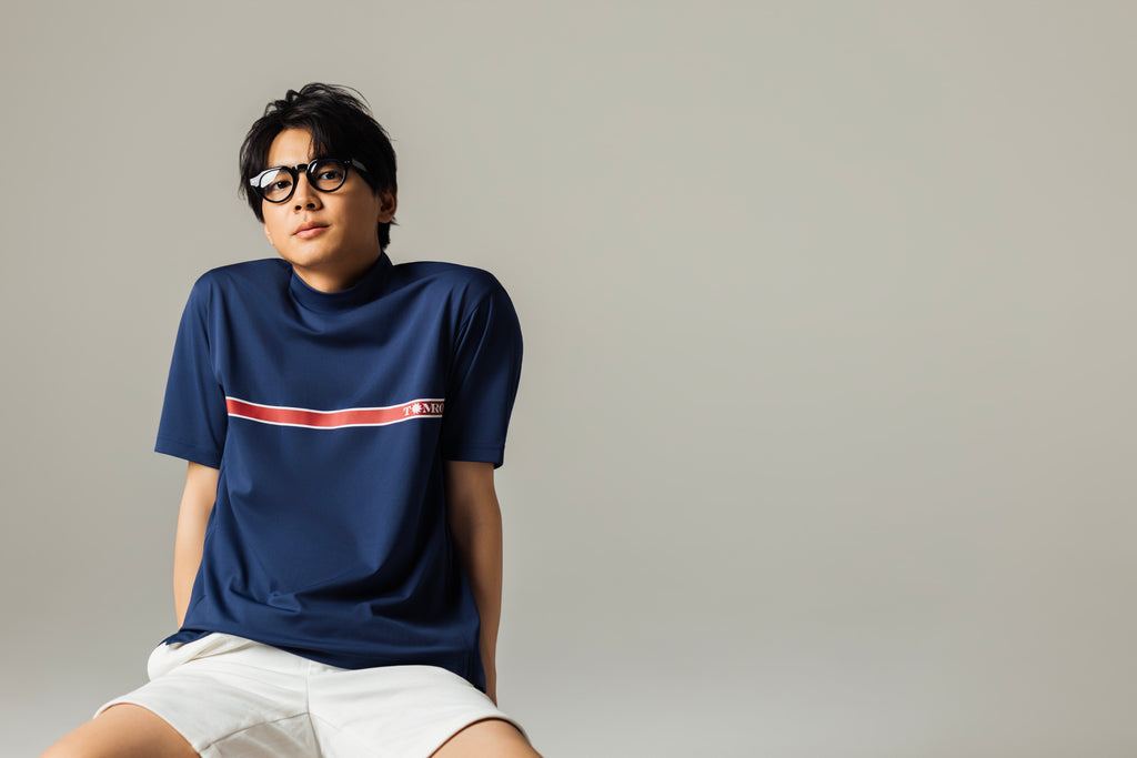 MEN’S｜パフォーマンス<br>ライン モックネック - ブルー