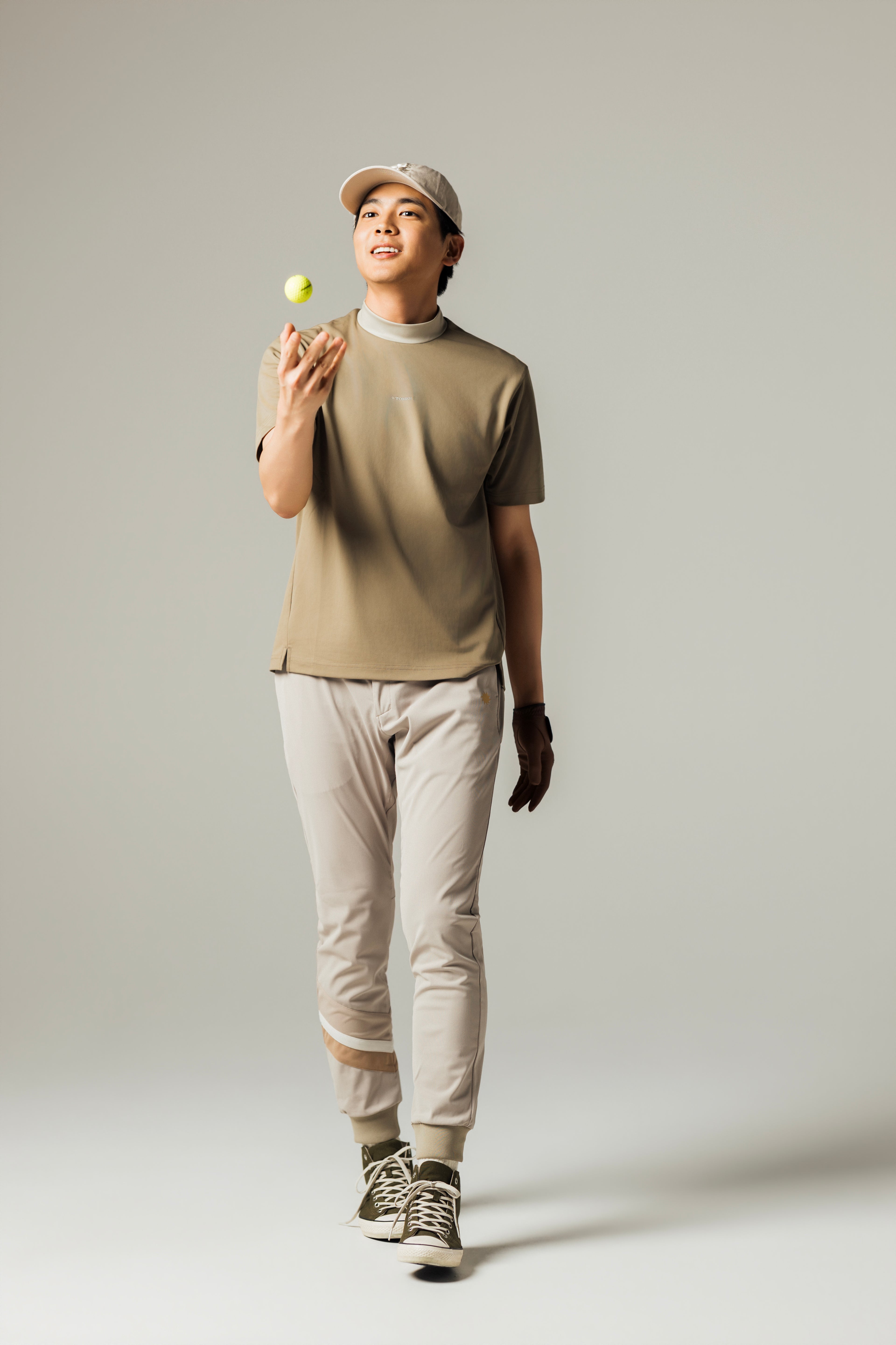 MEN’S｜クール パフォーマンス<br> ライン ジョガー｜<br>接触冷感・UPF50 - ベージュ