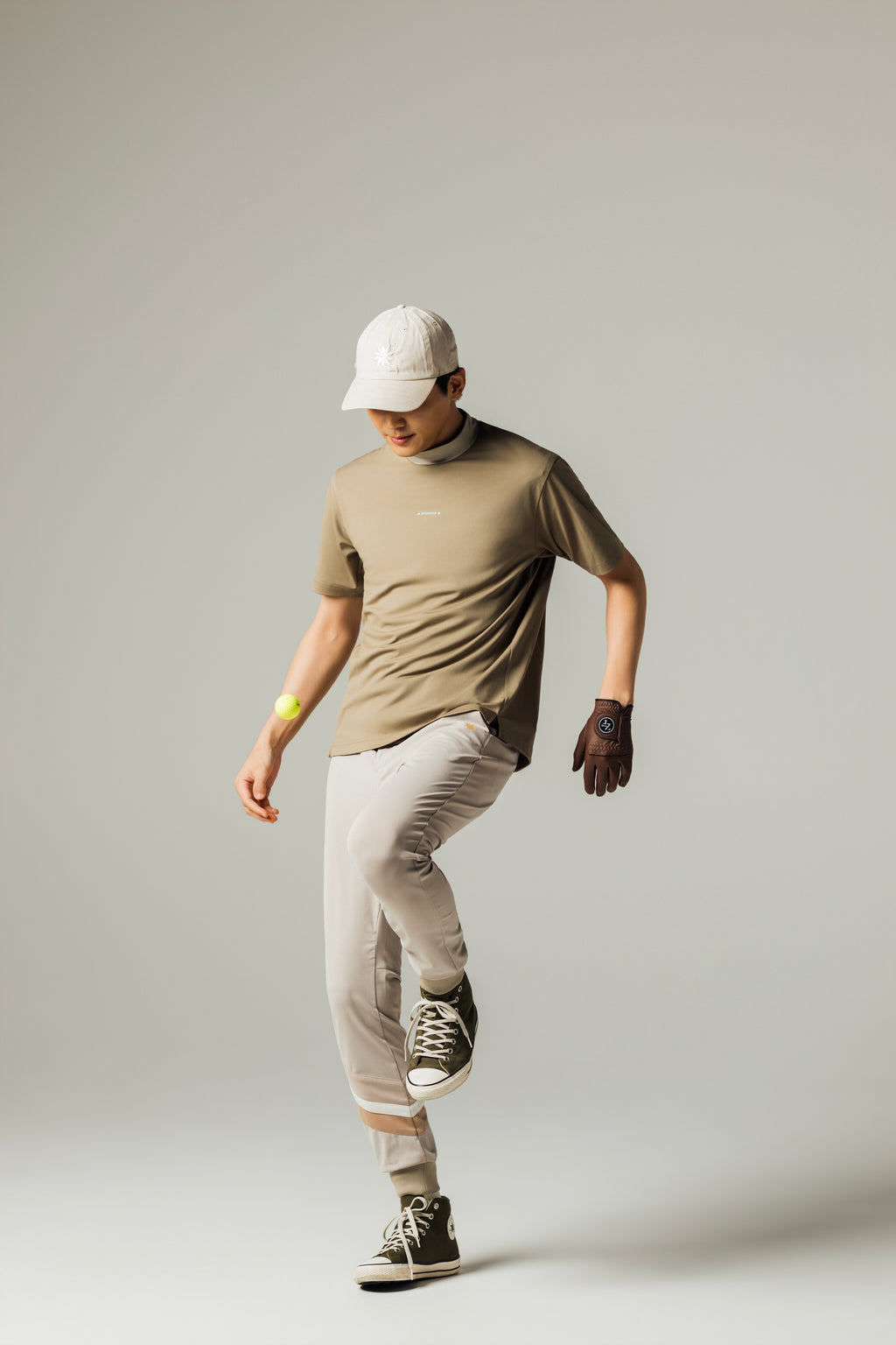 MEN’S｜クール パフォーマンス<br> ライン ジョガー｜<br>接触冷感・UPF50 - ベージュ