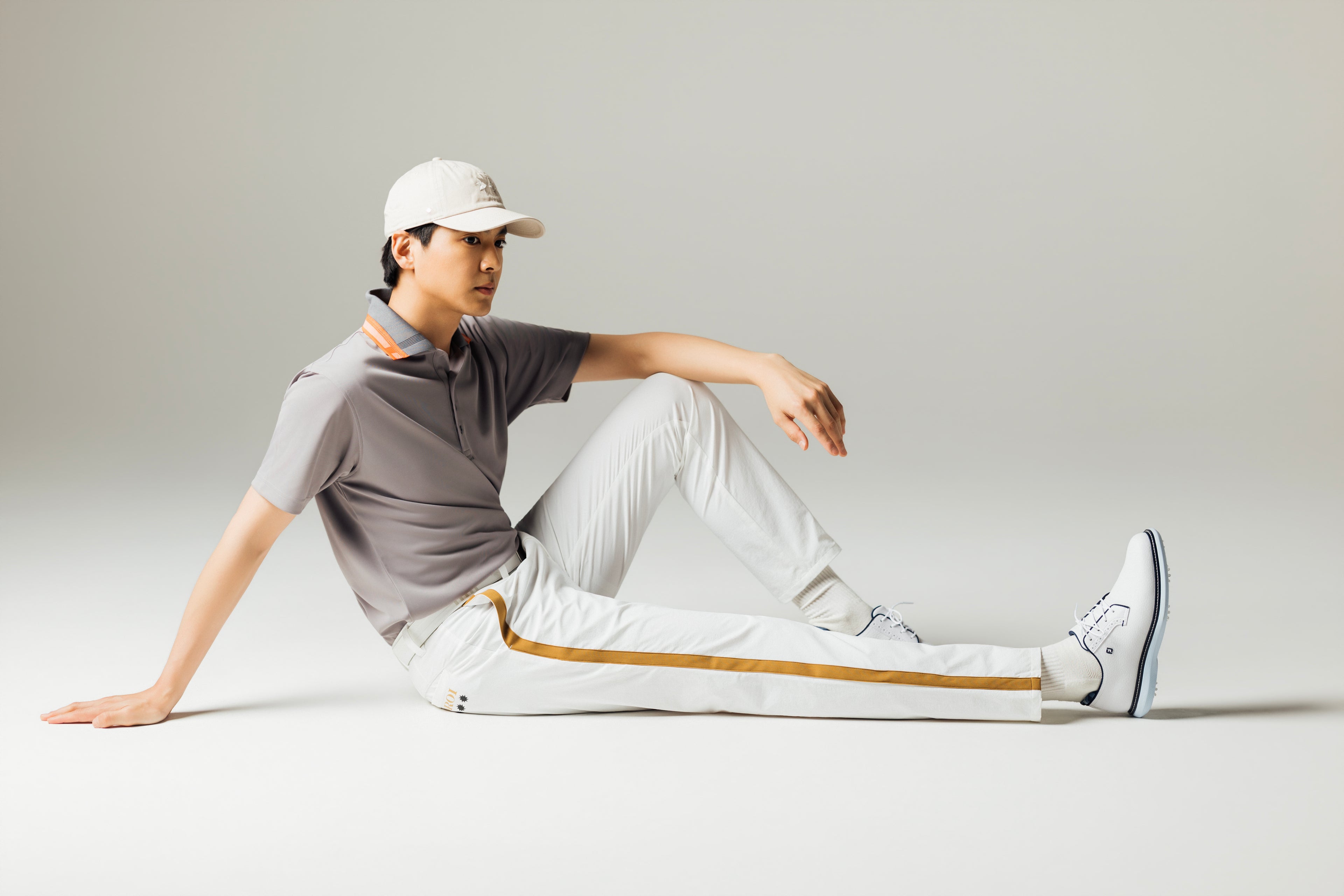 MEN’S｜パフォーマンス <br>ライン スラックス｜<br>高伸縮2WAYストレッチ - ホワイト