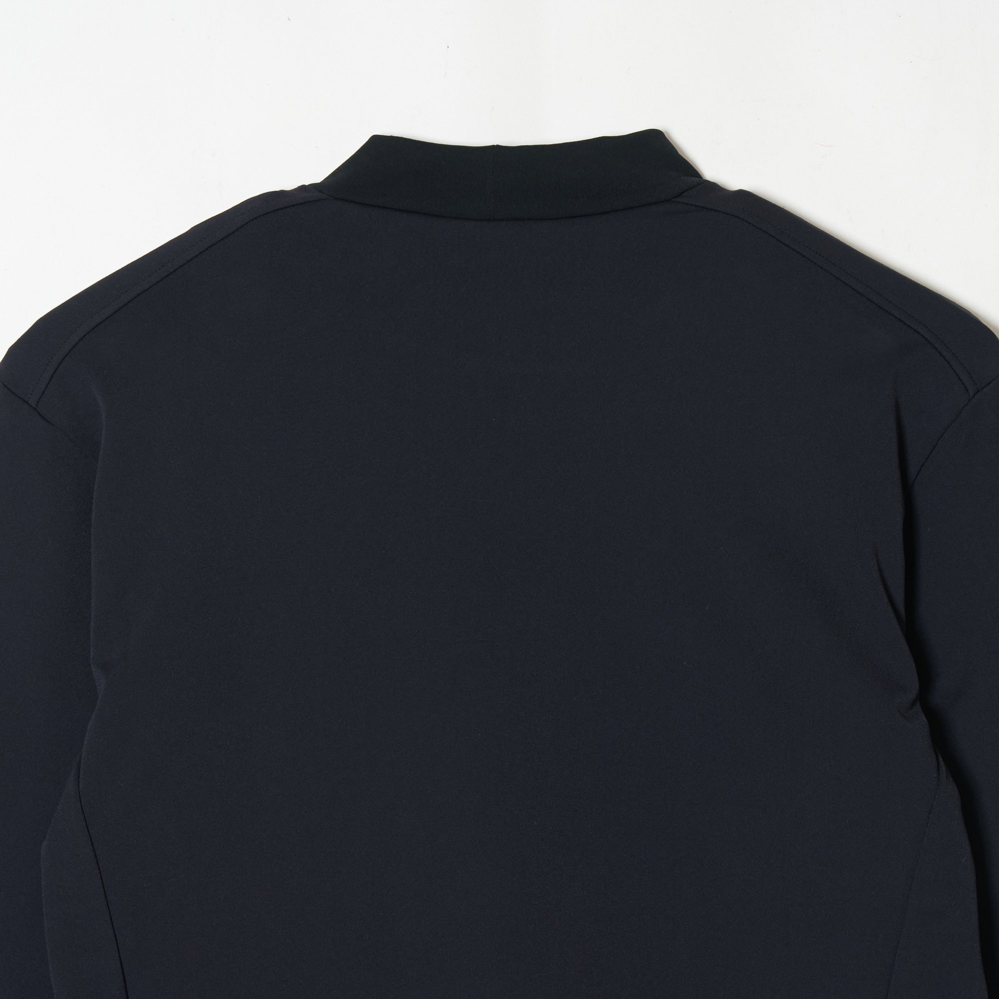 MEN’S｜パフォーマン<br>ロゴ　モックネック