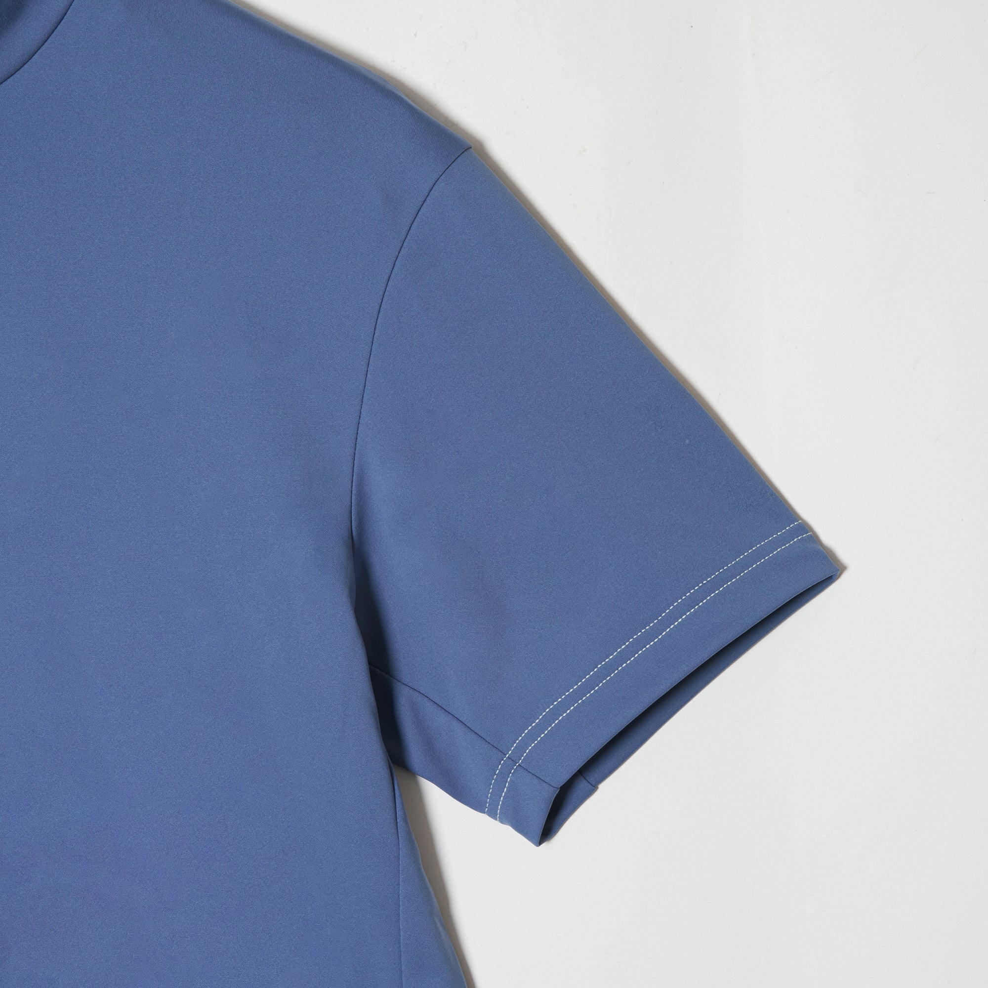 MEN’S｜パフォーマン<br>ロゴ　モックネック