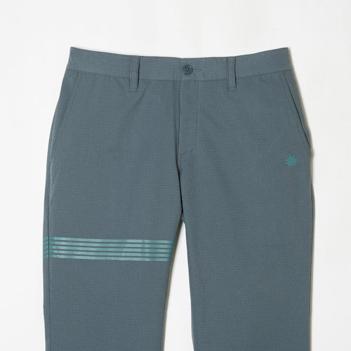 MEN’S｜クール パフォーマンス <br>スラックス｜接触冷感・UVカット - ライトブルー