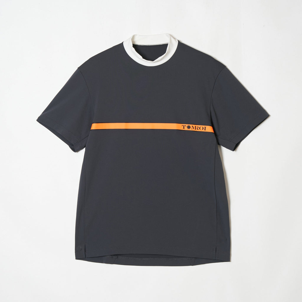 MEN’S｜パフォーマンス<br>ライン モックネック - ダークグレー