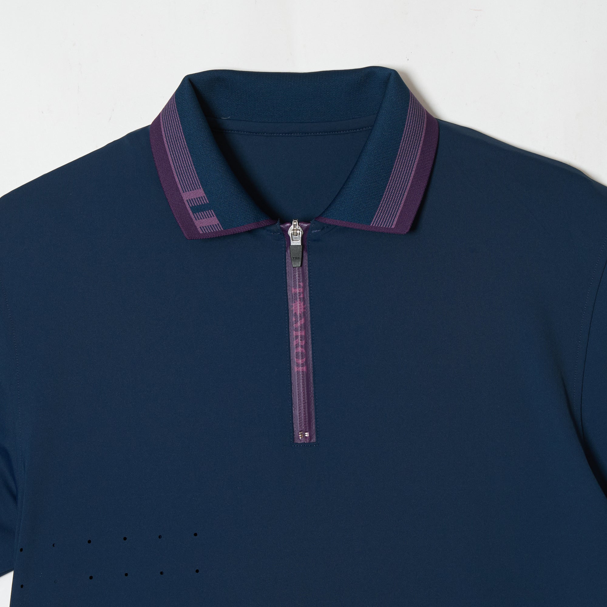 MEN’S｜パフォーマンス <br>ジップ ポロ｜高伸縮 - ネイビー