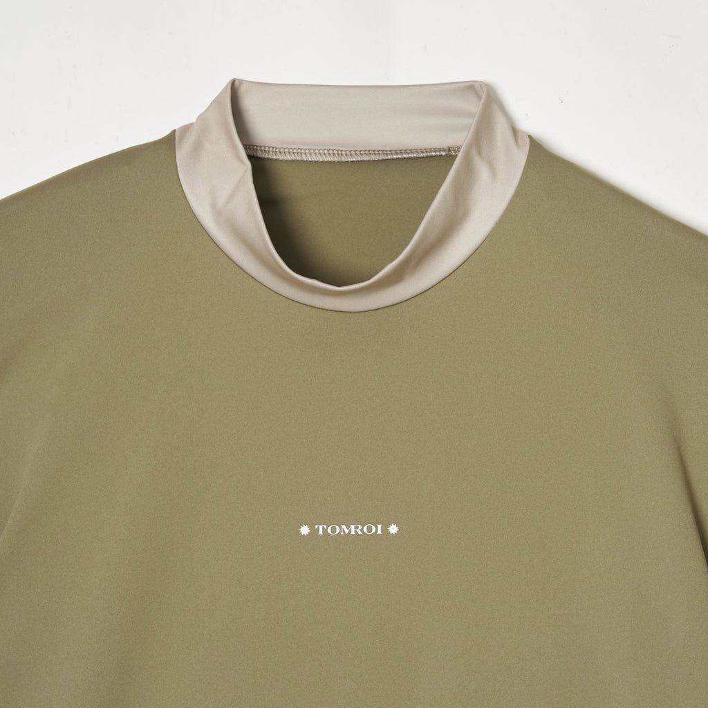 MEN’S｜パフォーマン<br>ロゴ　モックネック