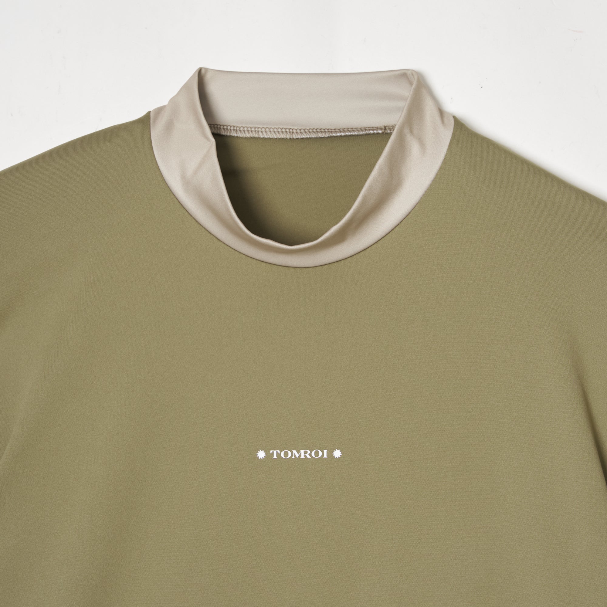 WOMEN’S｜パフォーマンス<br> ロゴモック ネック