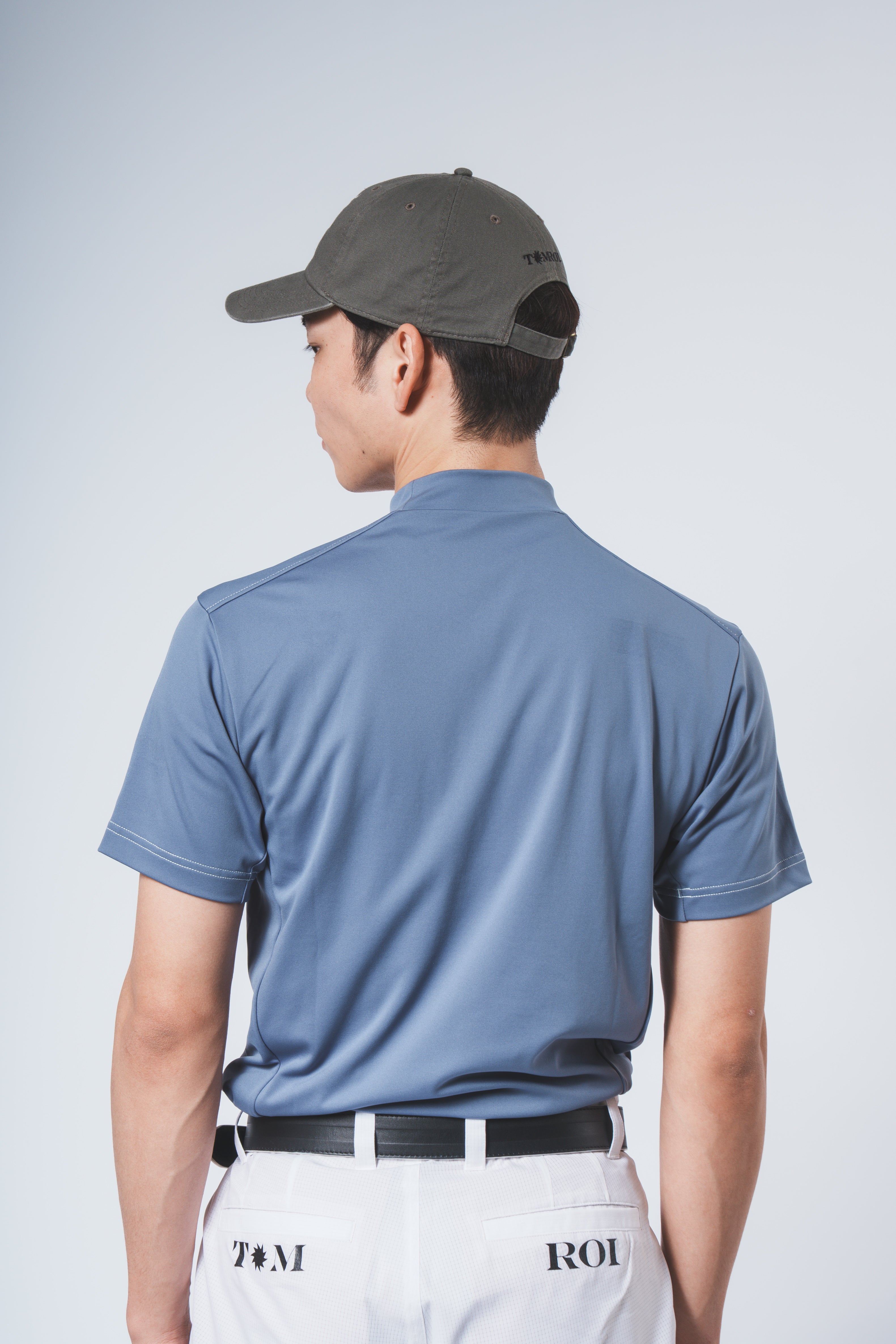 MEN’S｜パフォーマン<br>ロゴ　モックネック
